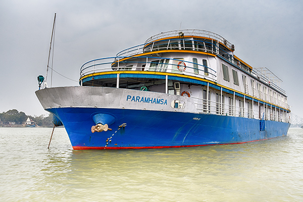 the vivada cruise on m.v. paramhamsa
